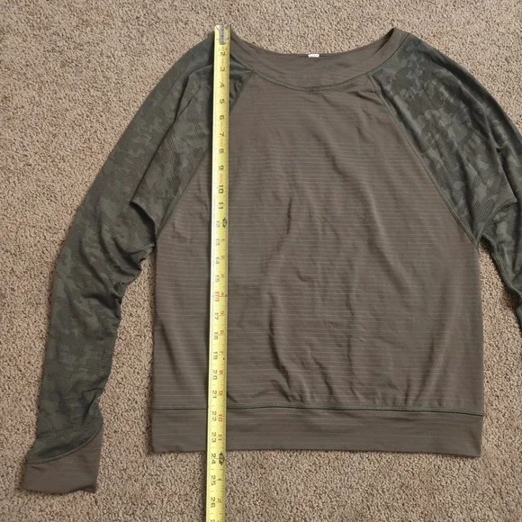 Lululemon Swiftly Tech Long Sleeve Top Camo‎ Sleeve Stripe Olive Green Women's M - Picture 5 of 12